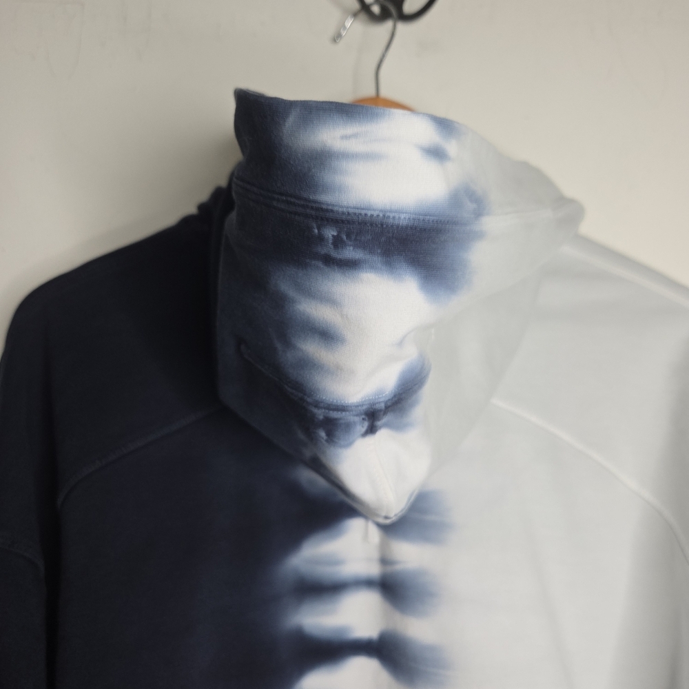 Lululemon Atletica Tie-Dye Hoodie in Blue and White Size SMALL WITH Stains - Picture 6 of 12